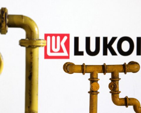 Bulgarije vraagt VS om vrijstelling voor Lukoil-raffinaderij in Burgas