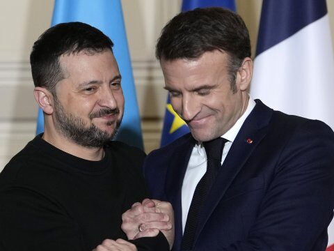 Frankrijk en Oekraïne ondertekenen veiligheids- en defensiepact op presidentieel niveau