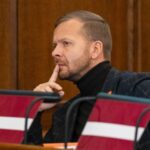 Letland roept op tot strafzaak tegen Roslikovs wegens aanzetten tot vijandigheid