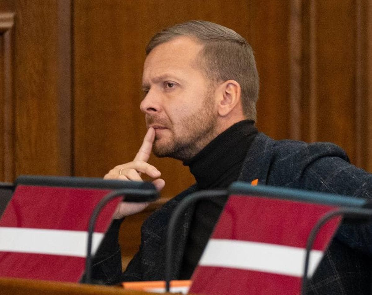 Letland roept op tot strafzaak tegen Roslikovs wegens aanzetten tot vijandigheid