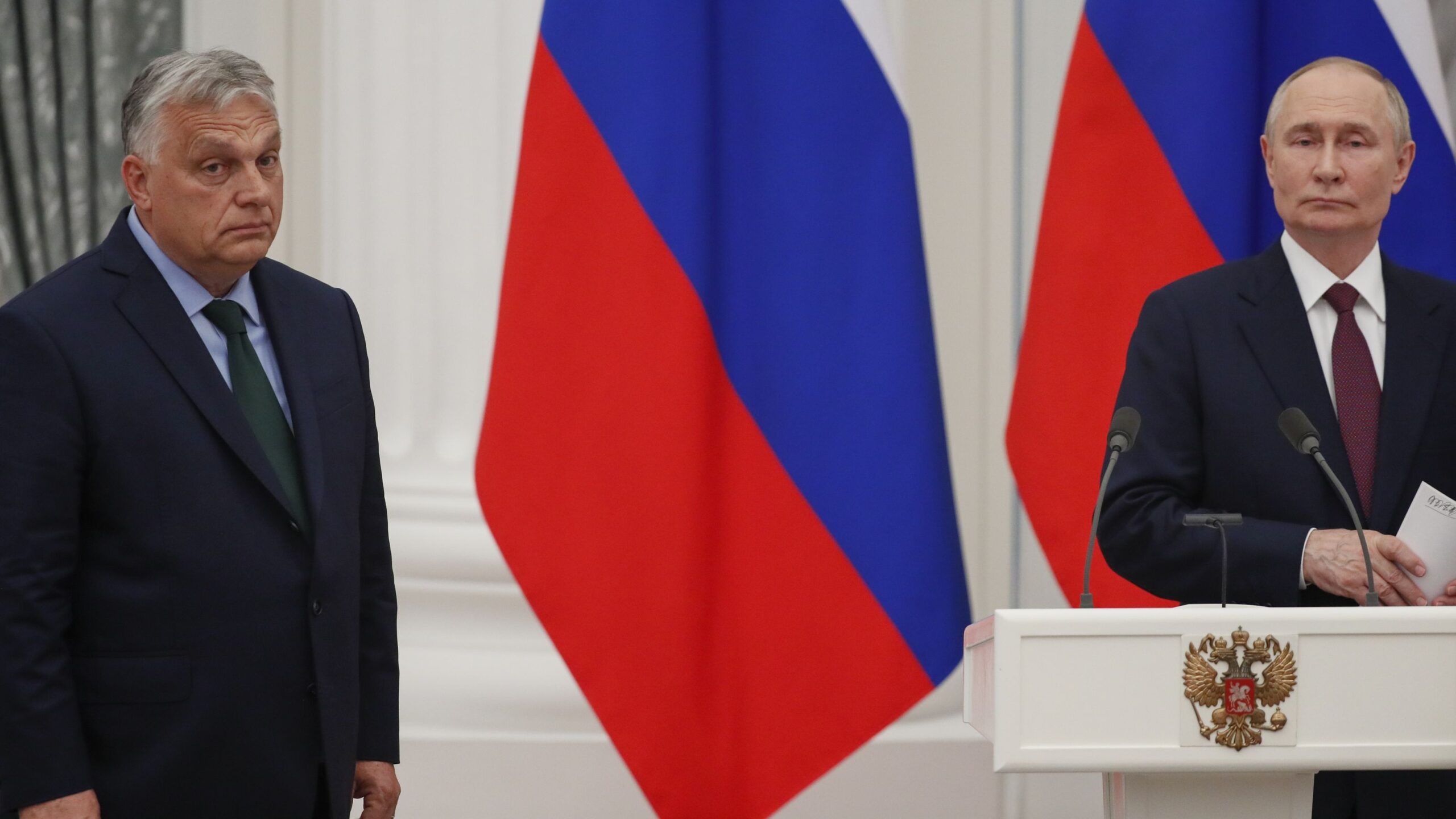 Orbán balanceert tussen Moskou en Brussel