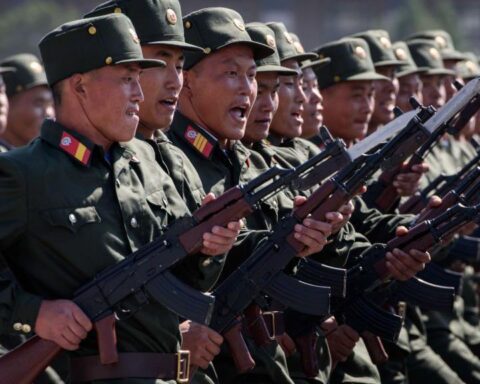 Russische militaire delegatie in Pyongyang