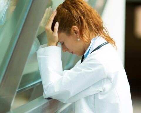 Aantal jonge vrouwen dat niet kan werken door mentale gezondheidsproblemen stijgt