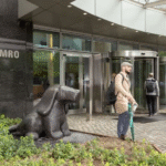 ABN Amro neemt NIBC over voor 960 miljoen euro om zijn positie op de Nederlandse markt te versterken