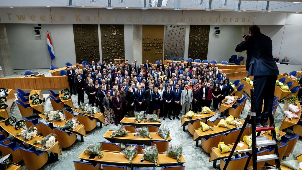 Afscheid van bijna de helft van de Kamerleden in Nederland