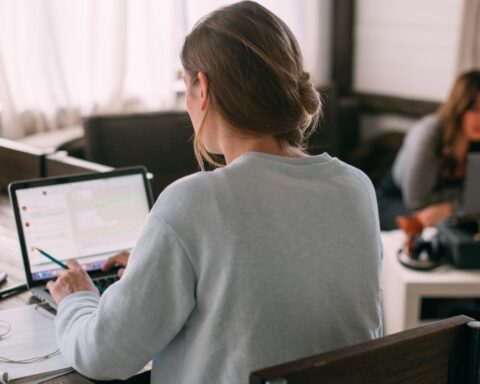 Banen blijven groeien ondanks geopolitieke spanningen, automatisering en AI, stelt UWV