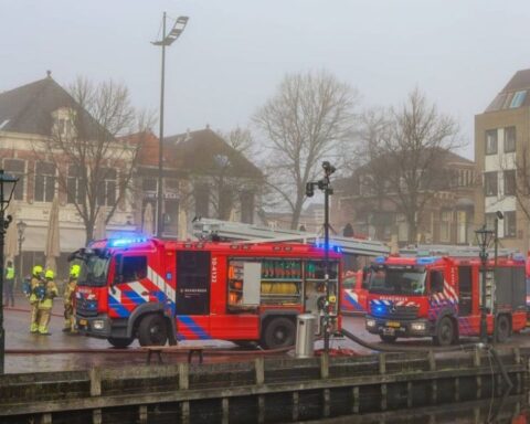 Brand in restaurant in Alkmaar onder controle, alle bewoners veilig evageerd