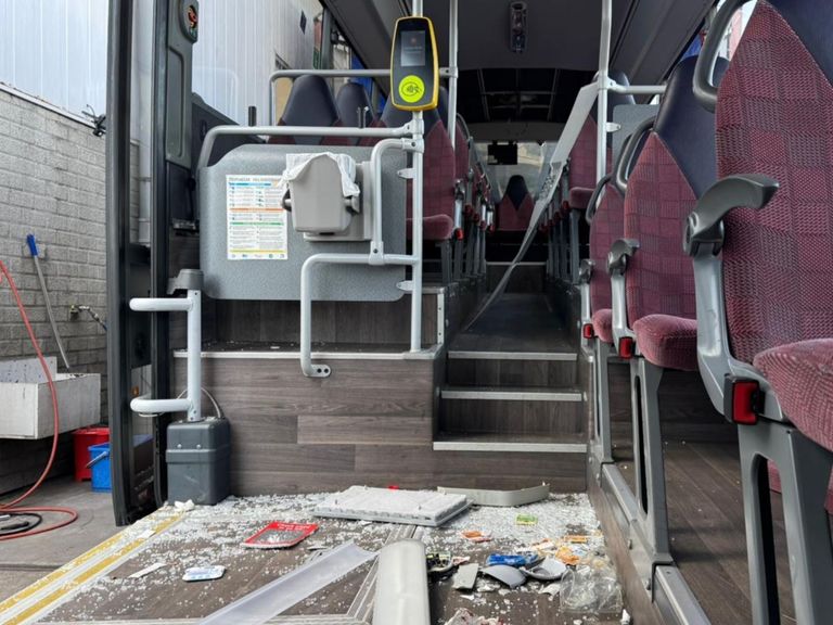 Burgemeester Utrecht eist vergoeding voor vernielde bussen van FC Porto-supporters