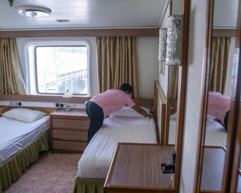 COA verrast door uitspraken van asielminister Keijzer over lege bedden