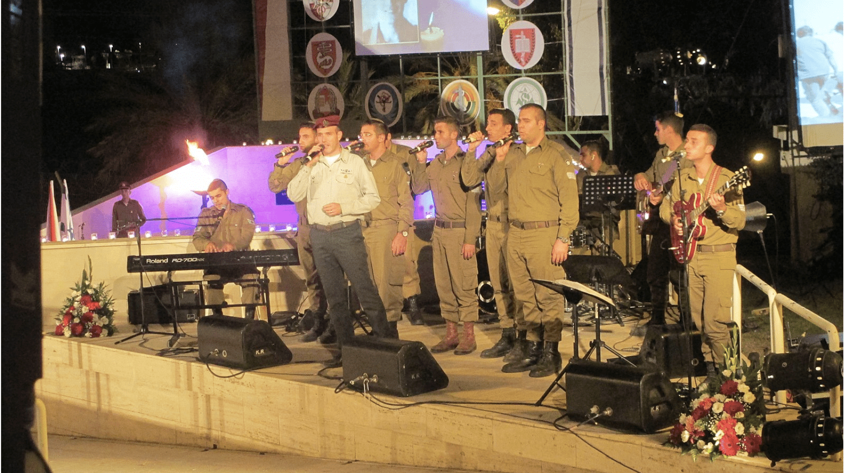 Concertgebouw in Amsterdam annuleert Chanoekaconcert из-за связи певца с израильской армией