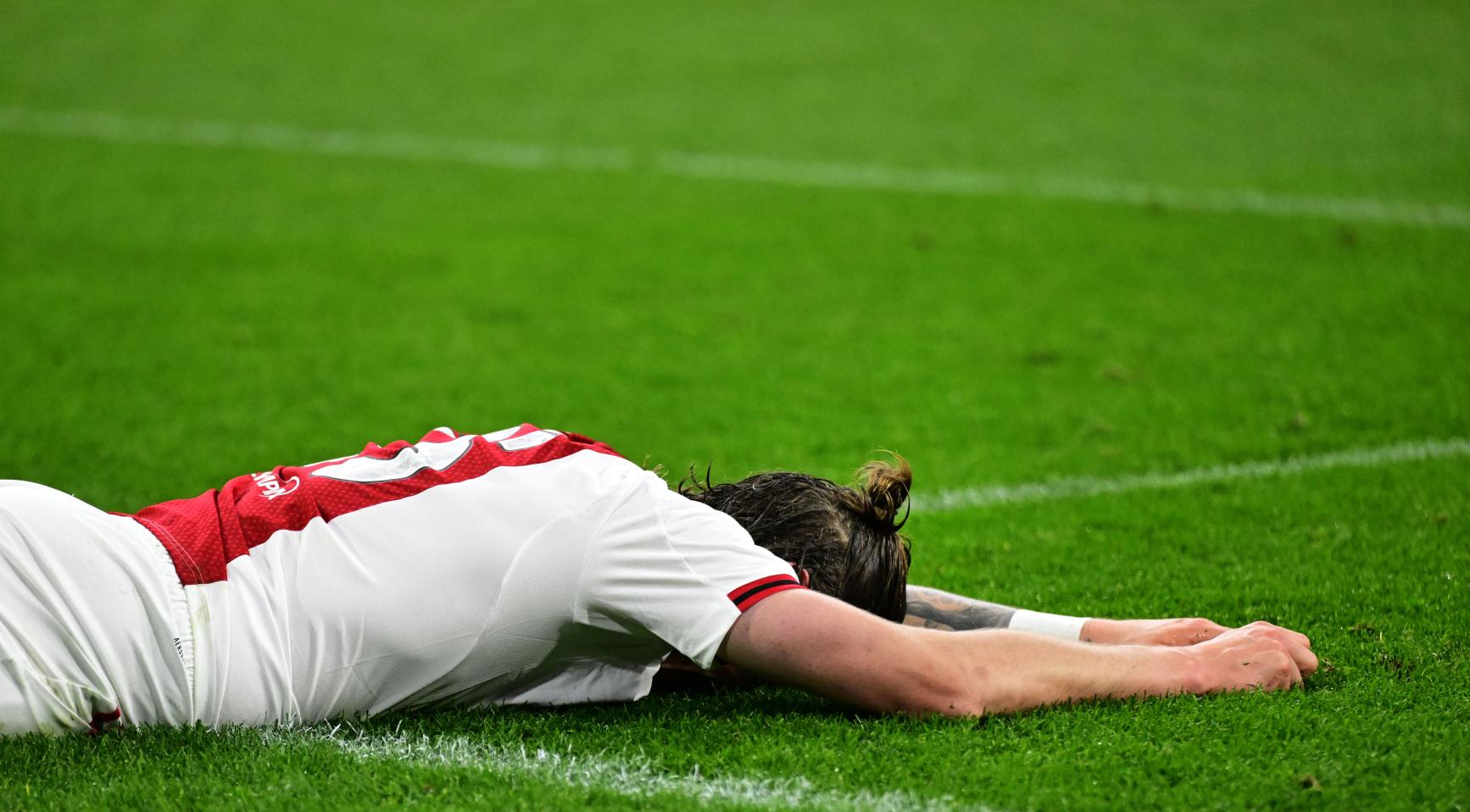 Crisis verergert bij Ajax na 2-1 nederlaag thuis tegen Excelsior