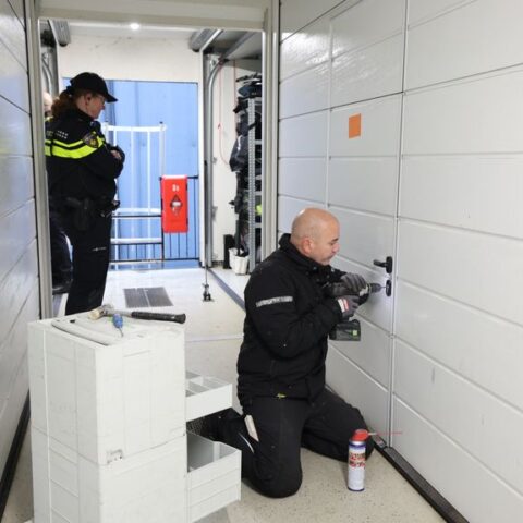 Douane vindt 10.000 sloffen sigaretten bij doorzoekingen in Den Haag