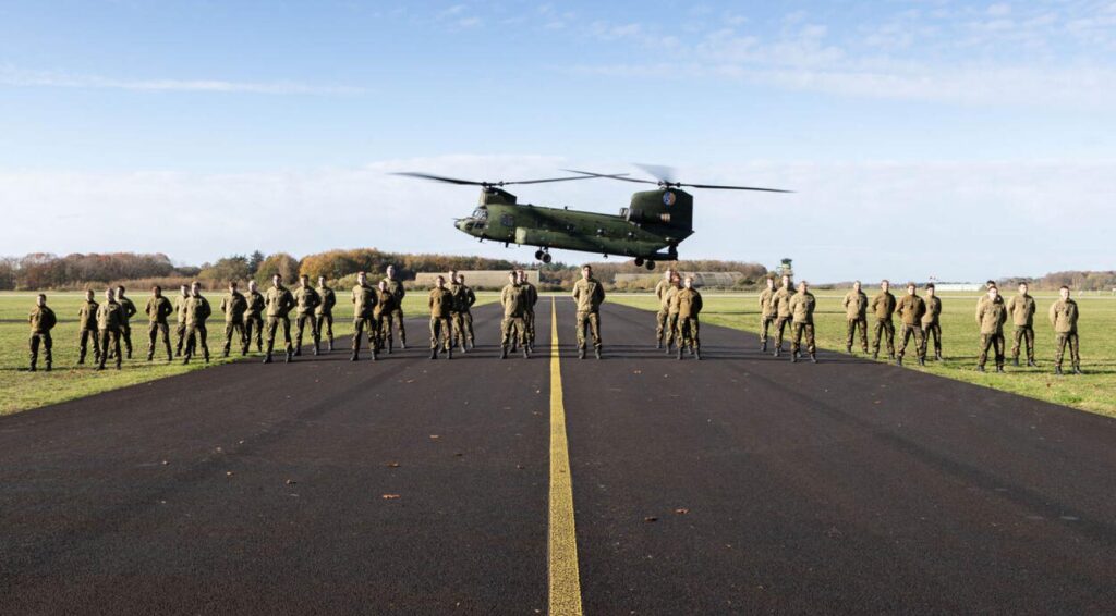Drone waargenomen boven de verkeerstoren van luchtmachtbasis Gilze-Rijen, mogelijk spionage