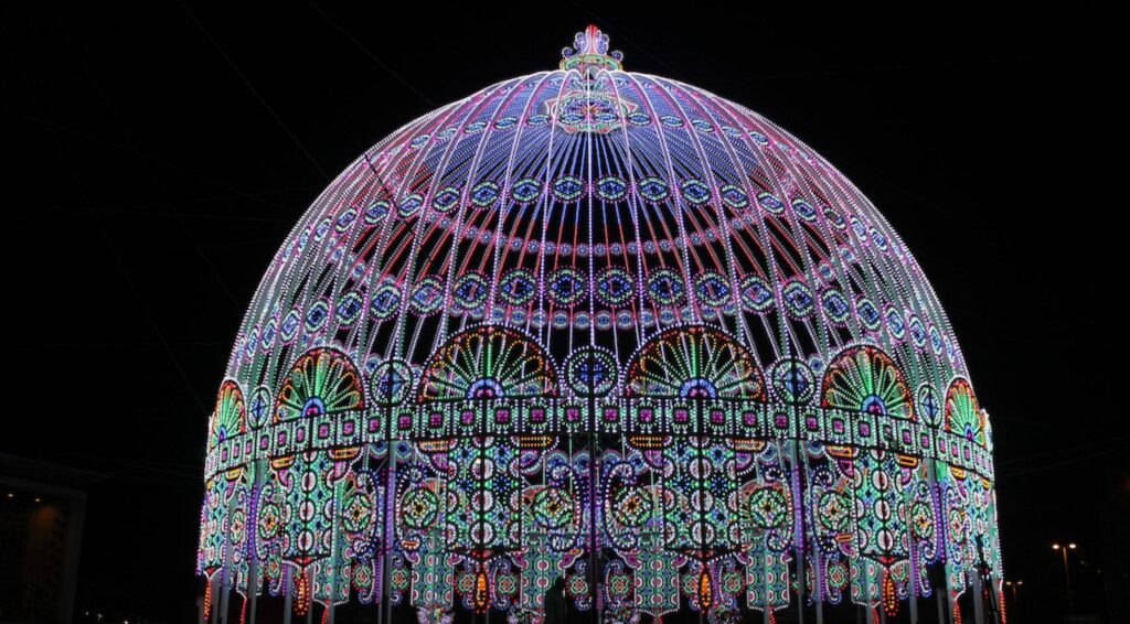 Eindhoven's GLOW festival отмечает 20 лет с уникальным световым искусством