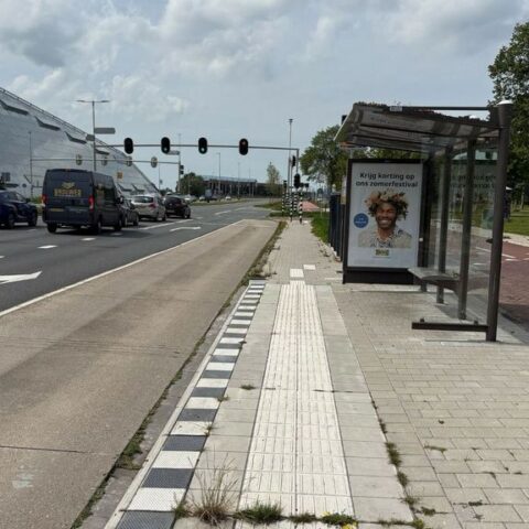 Friesland maakt bushaltes toegankelijk voor mensen met een beperking