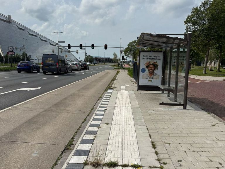 Friesland maakt bushaltes toegankelijk voor mensen met een beperking