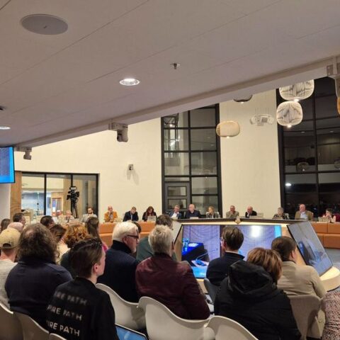 Gemeenteraad van Moerdijk stemt in met de afschaffing van het dorp