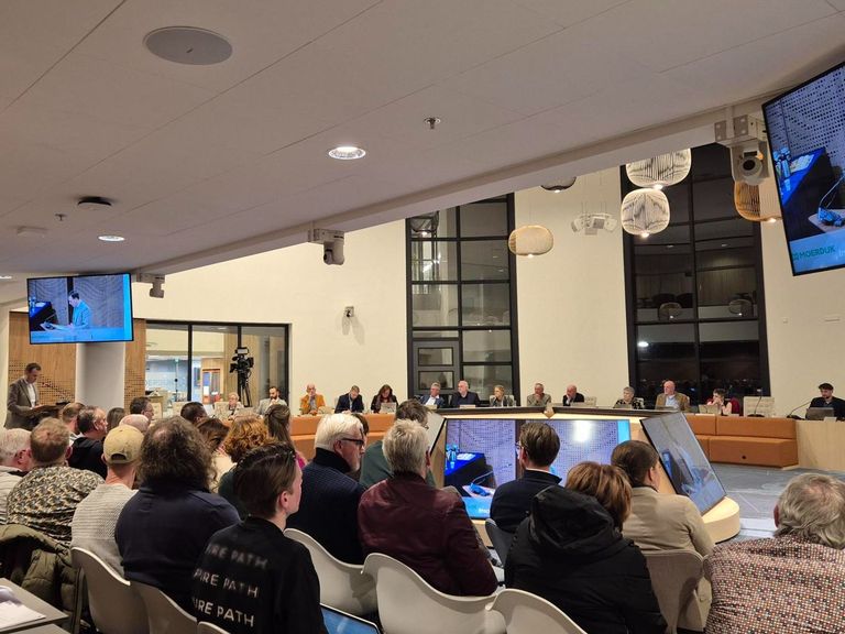 Gemeenteraad van Moerdijk stemt in met de afschaffing van het dorp