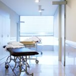 Gev convicted moordenaar betrokken bij vermoedelijke seksueel wangedrag met personeel van psychiatrische kliniek