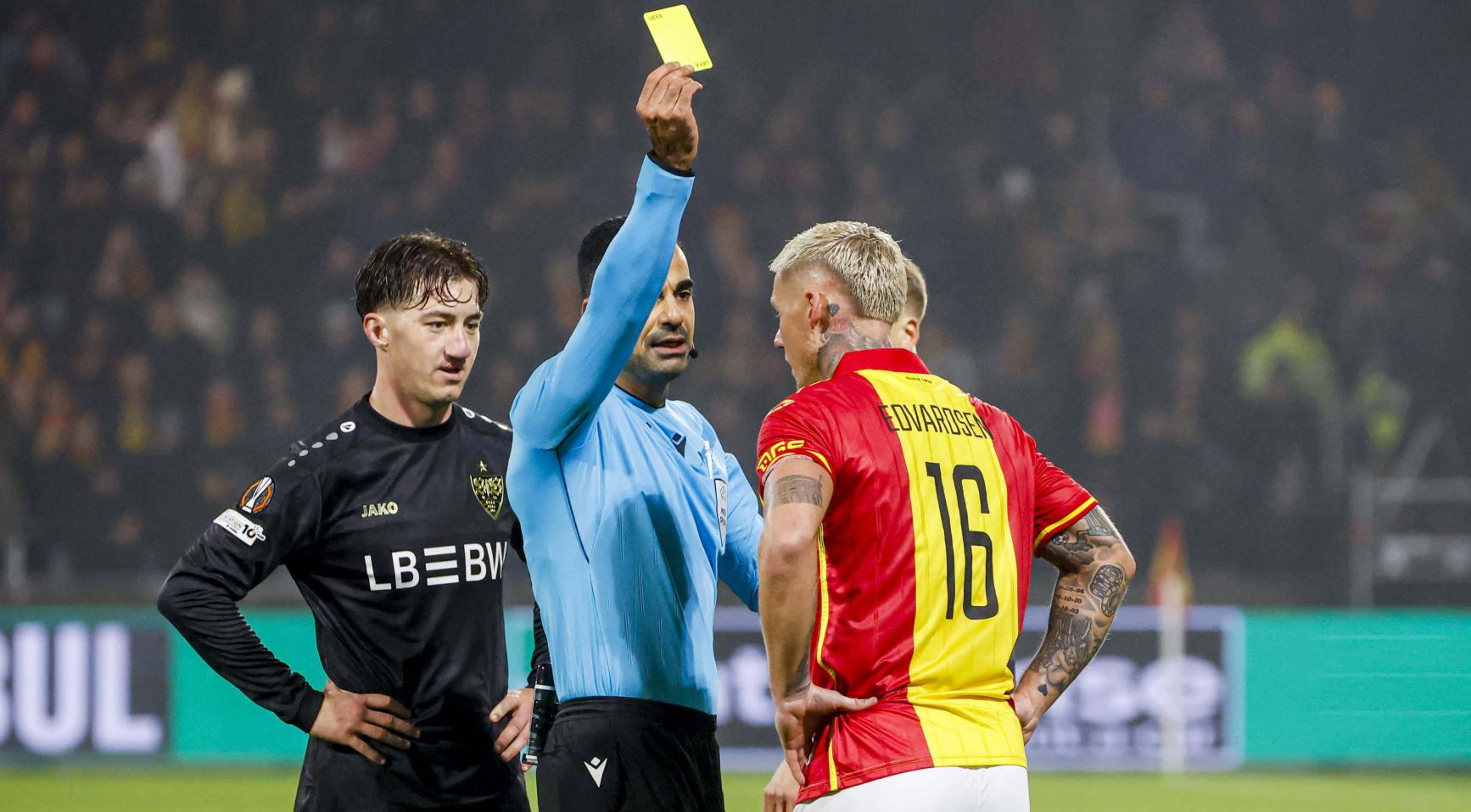 Go Ahead Eagles boet speler 500 euro voor bespotten tegenstander met schisis