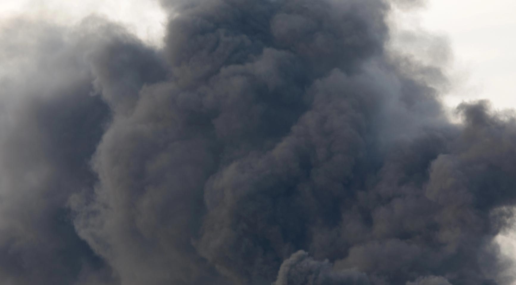 Groot brand in Barneveld sluit A30 in beide richtingen af