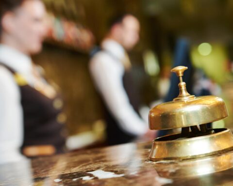 Hotels verhogen ontbijtprijzen, verlagen kamerprijzen door hogere btw-tarief