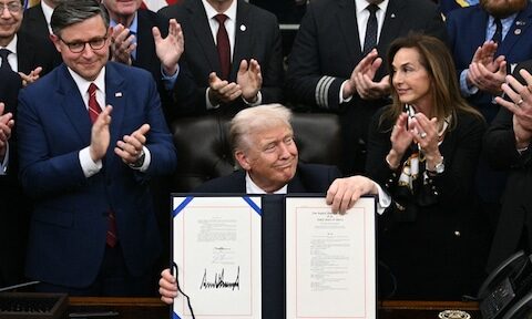 Huis stemt in, Trump ondertekent wet: einde van de langste shutdown in de VS