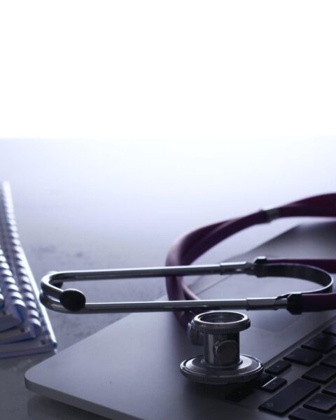 Huisartsen onderbetaald door te lage tarieven Nederlandse zorgautoriteit, beslist rechter