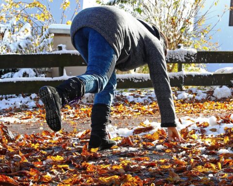 Ijswegen leiden tot code geel in Noordoost-Nederland voorafgaand aan verwachte sneeuw