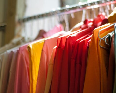 Inflatie in Nederland in oktober daalt tot 3,1 procent door trage prijsstijging kleding en gas