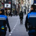 Kabinet stelt invoering hoofddoekverbod voor boa's uit