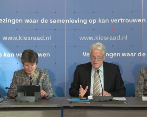 Kiesraad bevestigt verkiezingsresultaten: D66 grootste met 29.668 stemmen