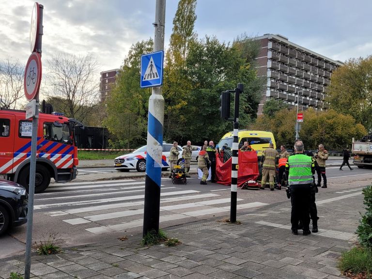 Kind slachtoffer bij aanrijding tussen fatbike en vrachtwagen in Amsterdam