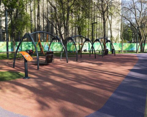 Kinderen met een beperking spelen vaak alleen op speeltuinen: onderzoek