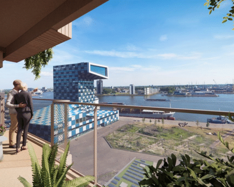 Koningin Máxima opent eerste circulaire houten woontoren Sawa in Rotterdam