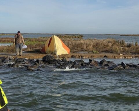Man overleeft twee dagen zonder voedsel of water op onbewoond eiland in het IJsselmeer