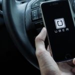 Massale schadeclaim: Uber's AI-betaalsysteem verlaagt inkomsten van chauffeurs en verhoogt winst
