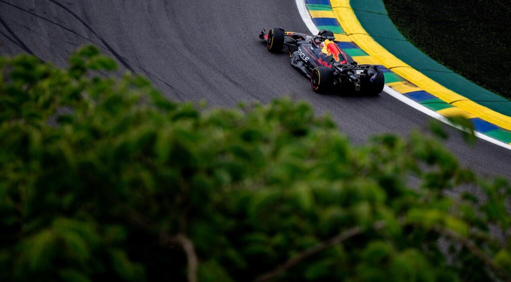 Max Verstappen vecht zich naar derde plaats in de Grote Prijs van São Paulo
