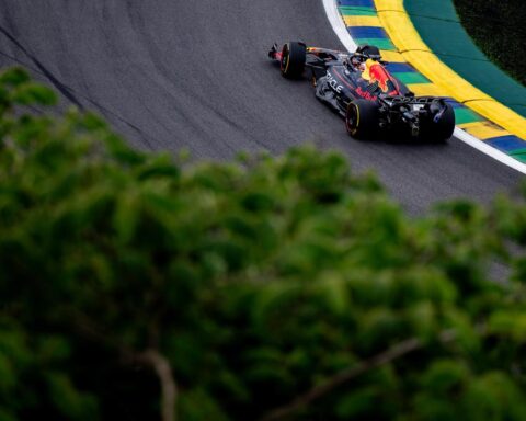 Max Verstappen vecht zich naar derde plaats in de Grote Prijs van São Paulo