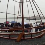 Monument voor verdronken vissers onthuld in Spakenburg met namen van 37 slachtoffers