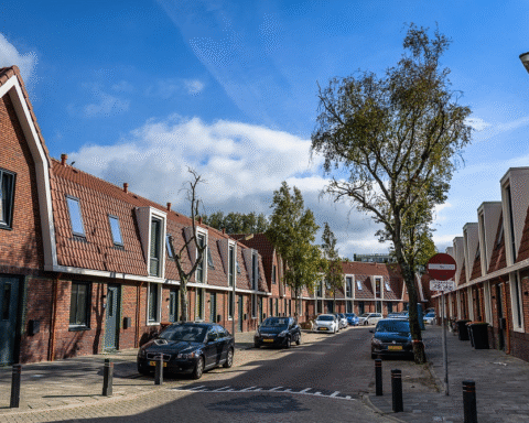 Noord-Holland koopt batterij om woningbouwprocessen te versnellen