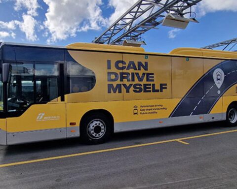 Noord-Holland start proef met autonome shuttles nabij Schiphol in 2027