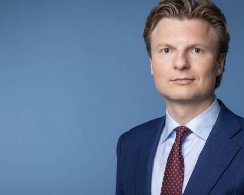 Onderzoek naar drones bij Nederlandse luchtbases toont weinig kans op onthulling van motieven, zegt minister