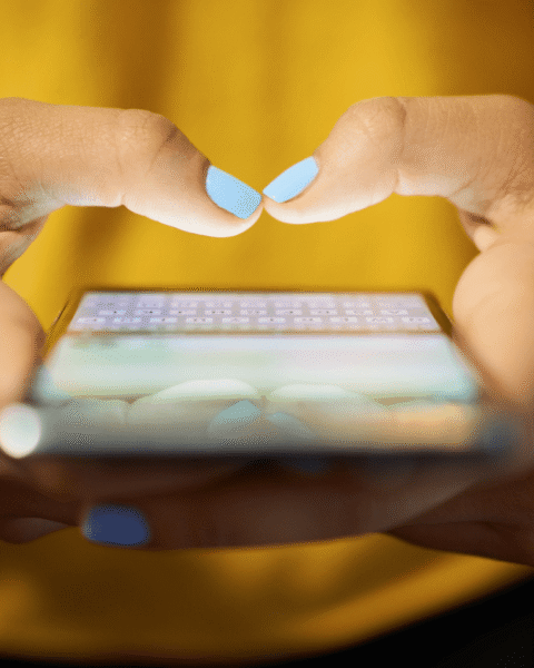 Openbaar ministerie eist 3 jaar cel voor Ridderkerker man wegens sextorteren van 20 jonge meisjes