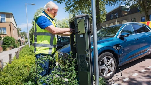Openbare laadpalen in vier provincies beperkt om overbelasting te voorkomen