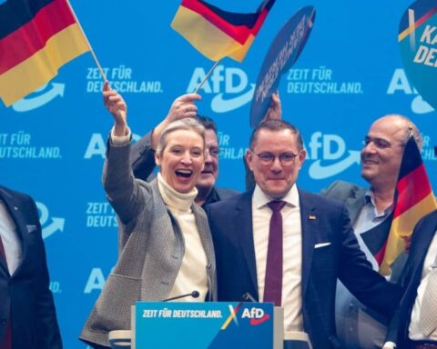 Duitsland scherp verdeeld over Ruslandbeleid na felle confrontatie in de Bondsdag