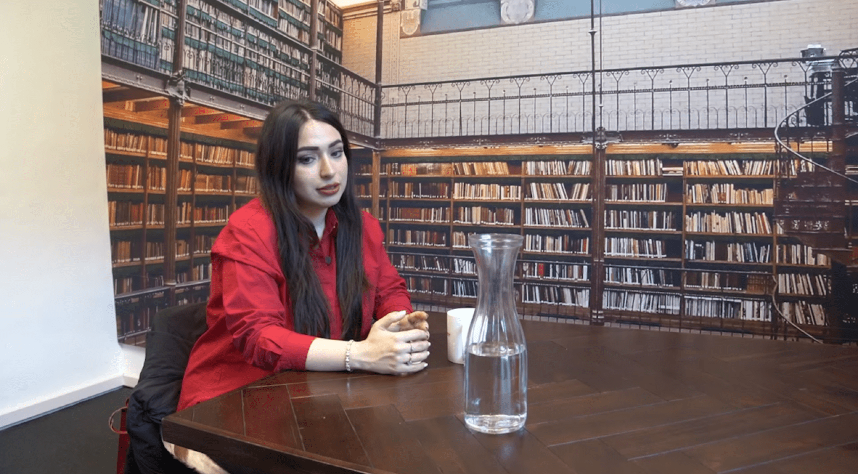 Politie arresteert persoon om doodsbedreigingen tegen schrijver Lale Gül