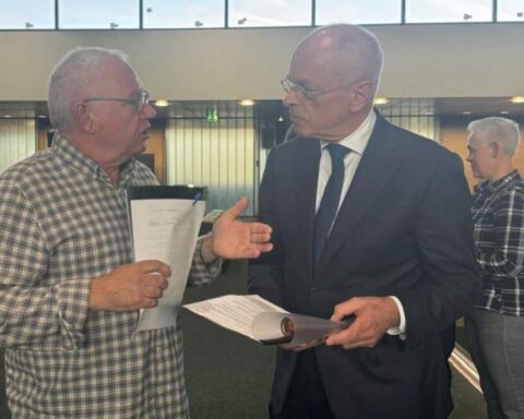 Q-koortspatiënten voelen zich eindelijk erkend na gesprek met minister Bruijn