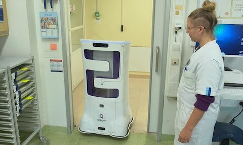Robot ondersteunt taken in Erasmus-ziekenhuis tijdens experiment