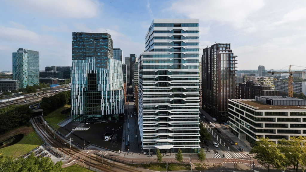 Stijgende kantorenleegstand in Metropoolregio Amsterdam vanwege hybride werken